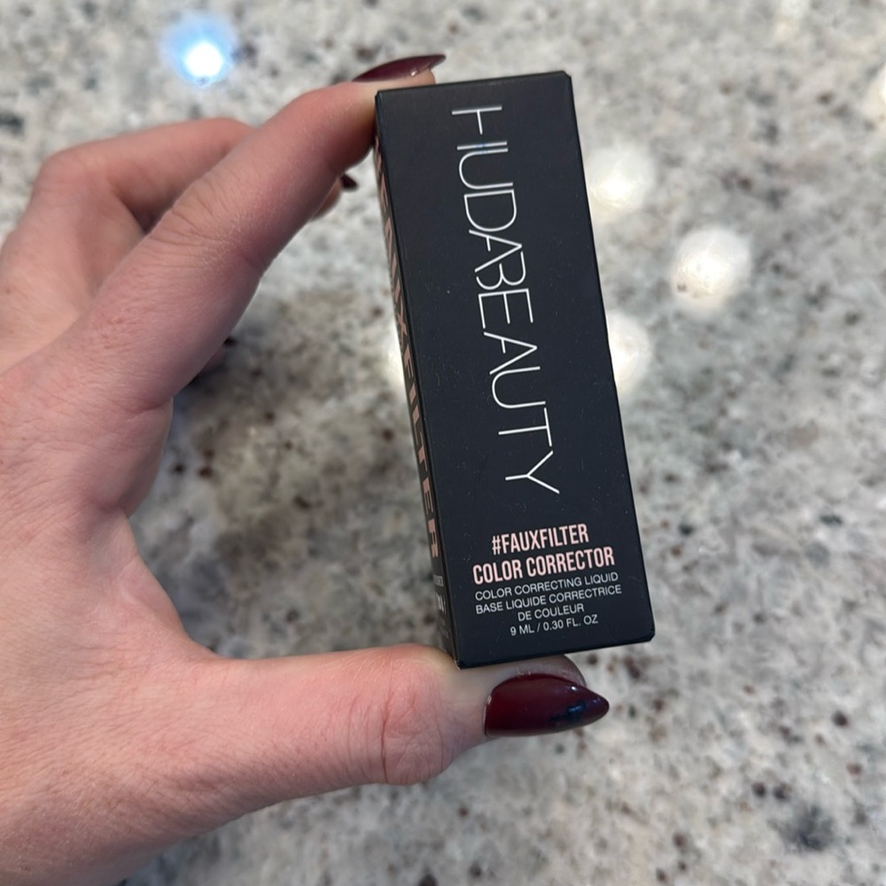 HUDA BEAUTY #FauxFilter Brightening Under Eye Color Corrector NIB